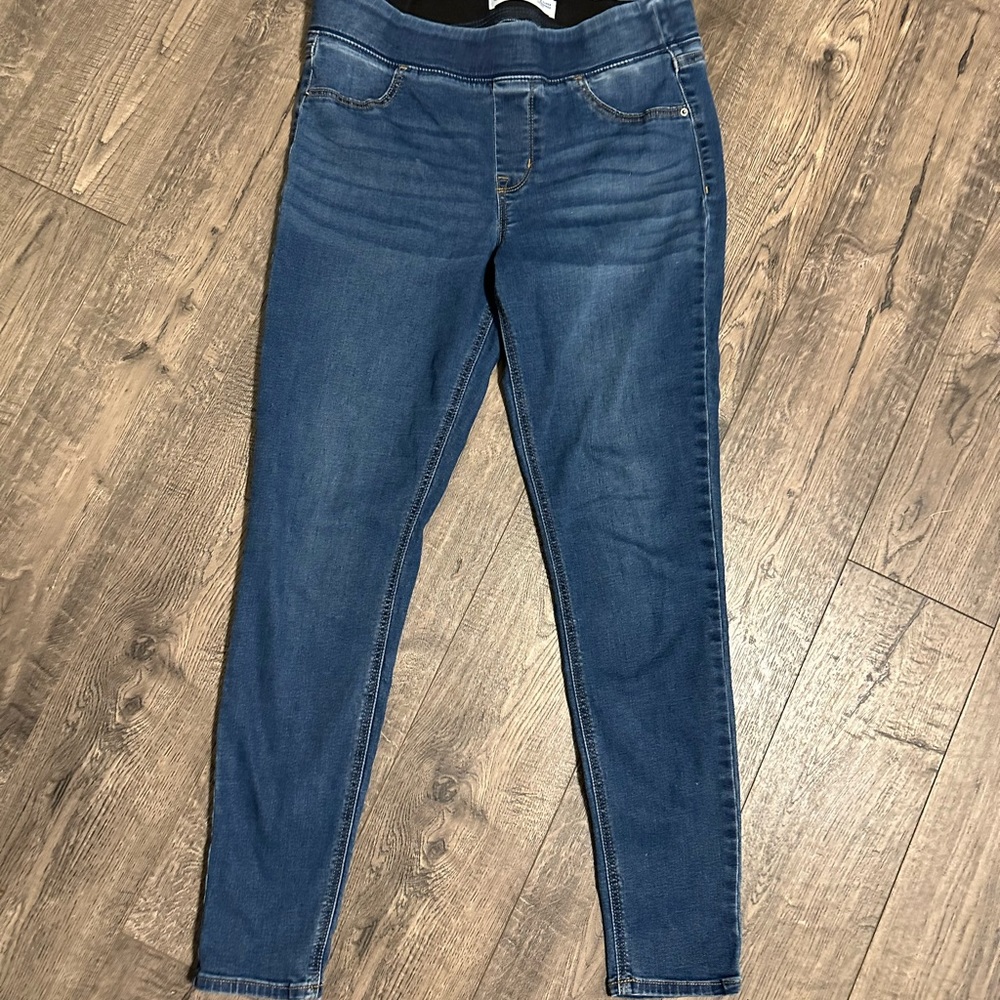 EUC Size 12 Old Navy Rockstar Super Skinny Jeggings